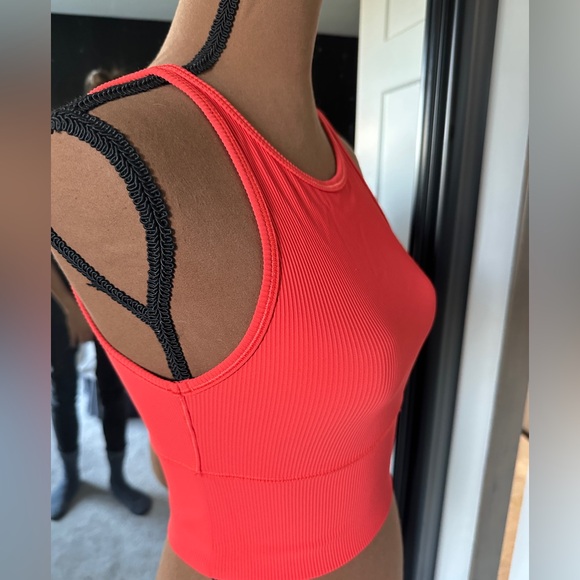 Lululemon Power pivot ribbed tank top reversible size 2 - Picture 4 of 4